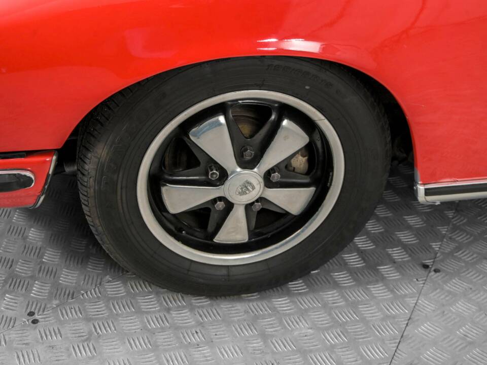 Afbeelding 35/50 van Porsche 911 2.0 L (1968)