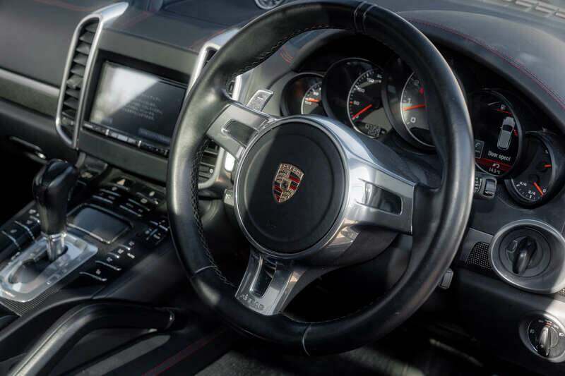 Image 50/50 de Porsche Cayenne GTS (2012)