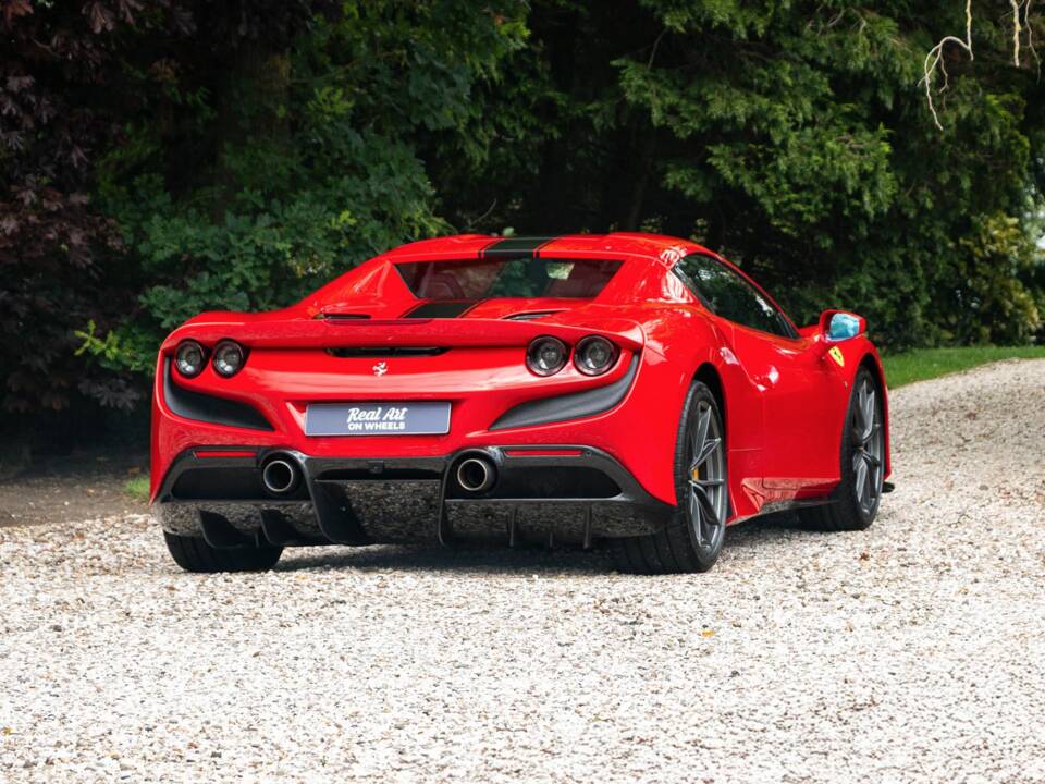 Image 13/19 of Ferrari F8 Spider (2020)