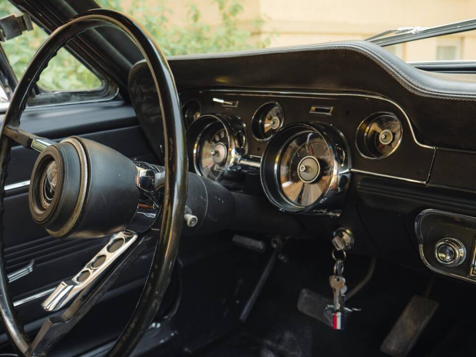 Image 31/81 of Ford Mustang 289 (1967)