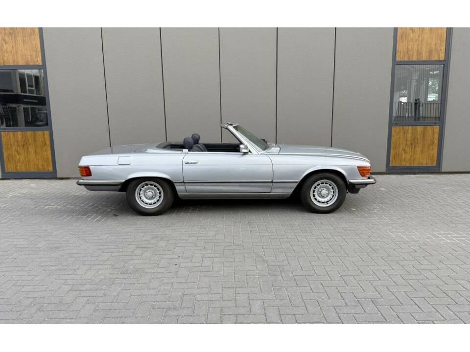 Image 10/18 de Mercedes-Benz 380 SL (1982)