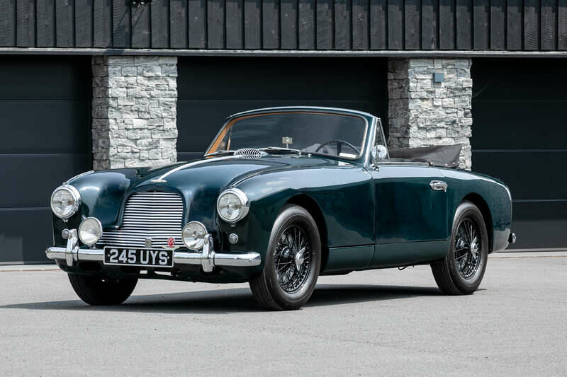 Image 1/50 of Aston Martin DB 2&#x2F;4 Mk I DHC (1954)