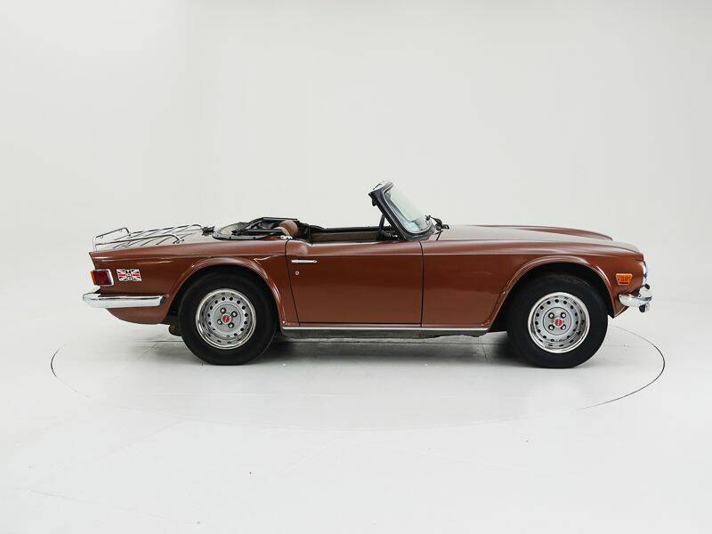 Image 6/15 of Triumph TR 6 (1975)