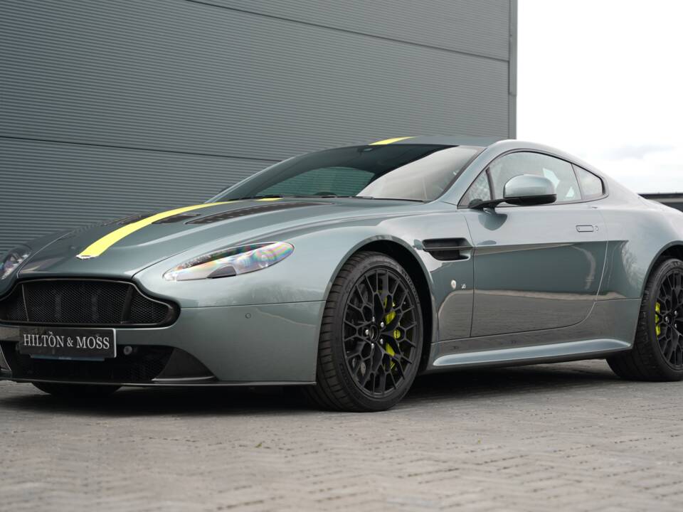 Bild 11/50 von Aston Martin V12 Vantage AMR (2017)
