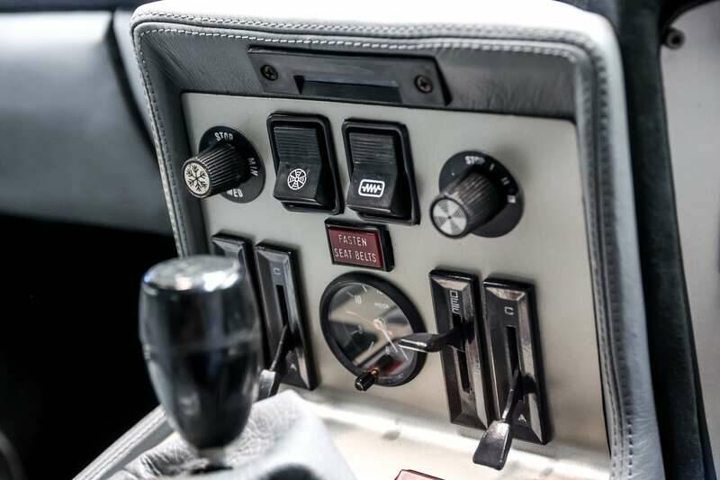 Afbeelding 26/32 van Lamborghini Espada 400 GT (1976)