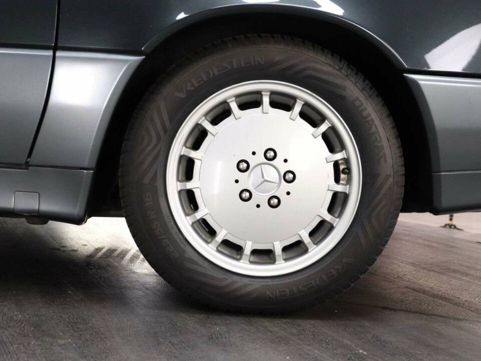 Bild 49/50 von Mercedes-Benz 500 SL (1991)