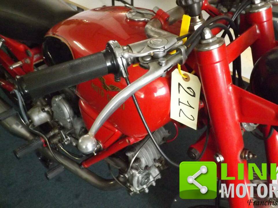 Immagine 9/10 di Moto Guzzi DUMMY (1973)