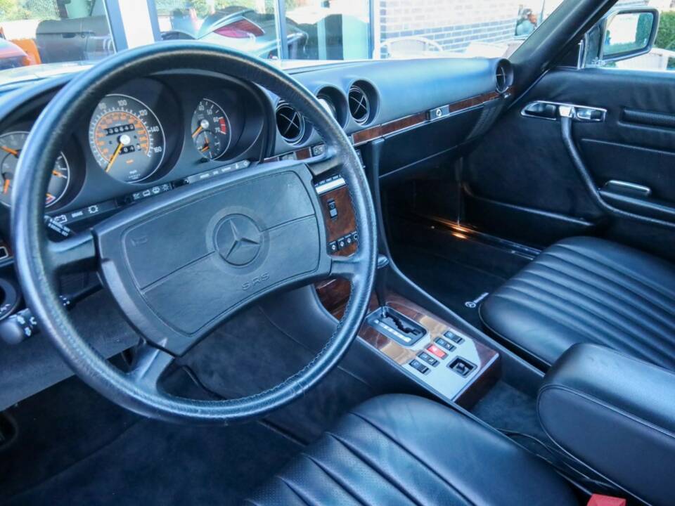 Bild 40/50 von Mercedes-Benz 560 SL (1987)