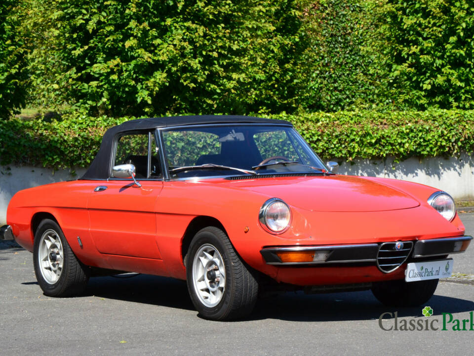 Image 22/50 of Alfa Romeo 2000 Spider Veloce (1981)