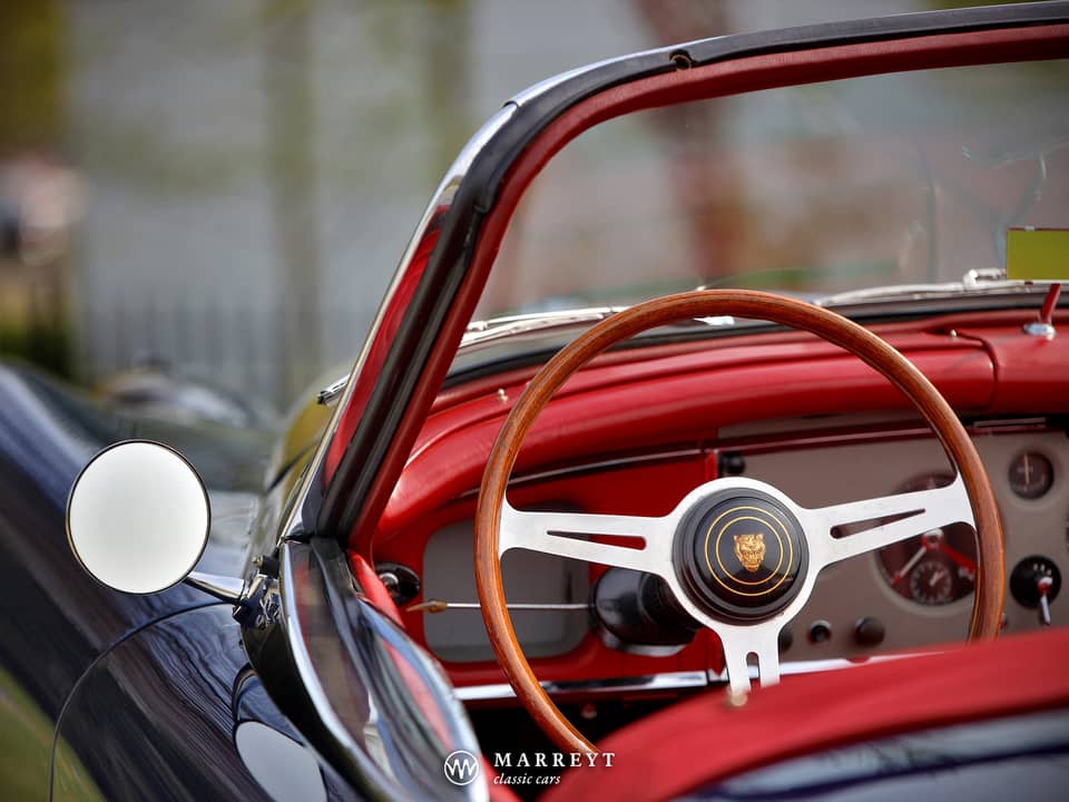 Image 30/78 of Jaguar XK 150 3.4 S OTS (1958)