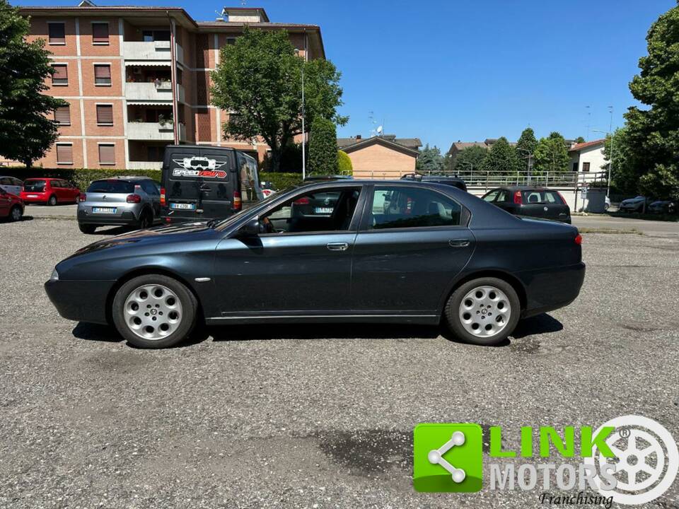 Image 2/6 de Alfa Romeo 166 2.4 JTD (1999)