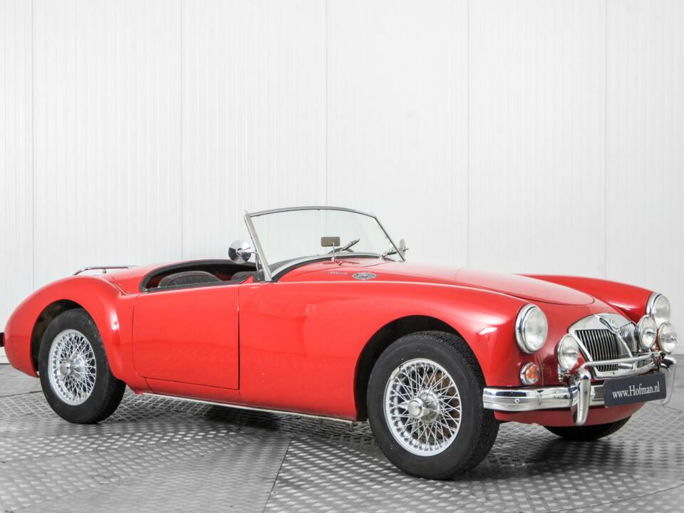 Image 5/50 of MG MGA 1600 (1900)