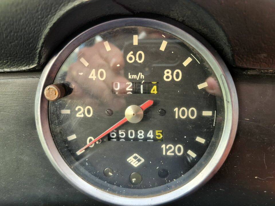 Image 29/45 of Trabant 601 (1966)