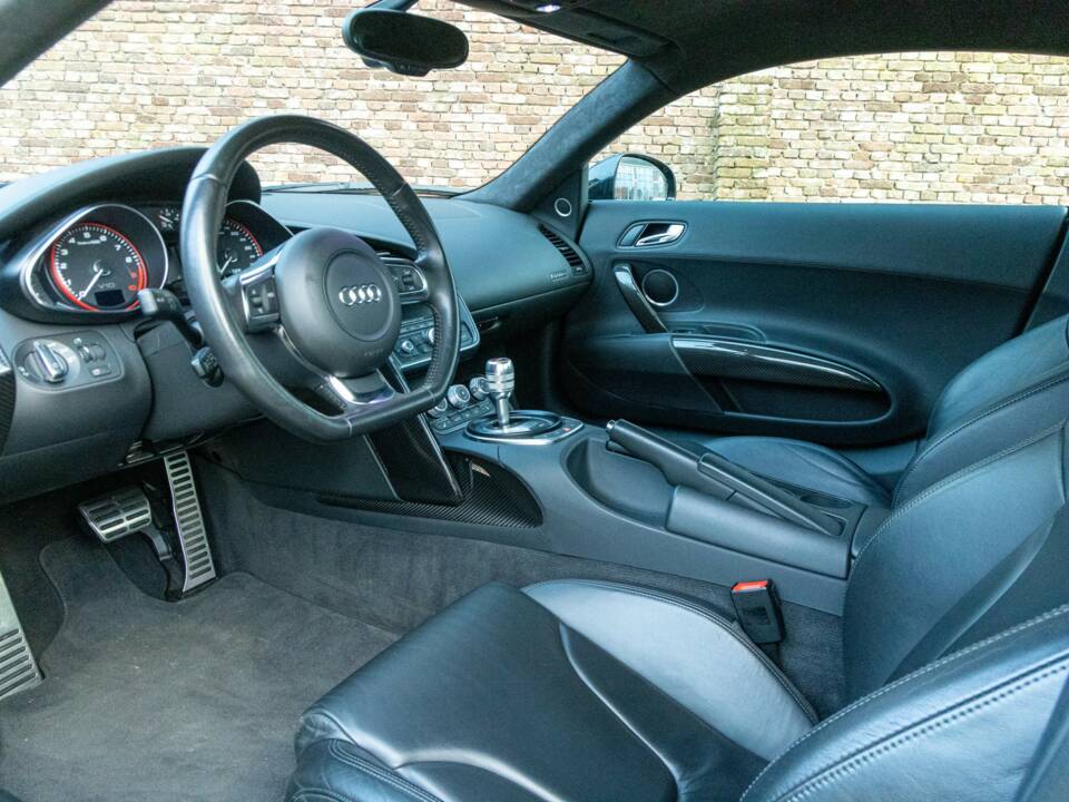 Image 3/50 de Audi R8 V10 (2011)