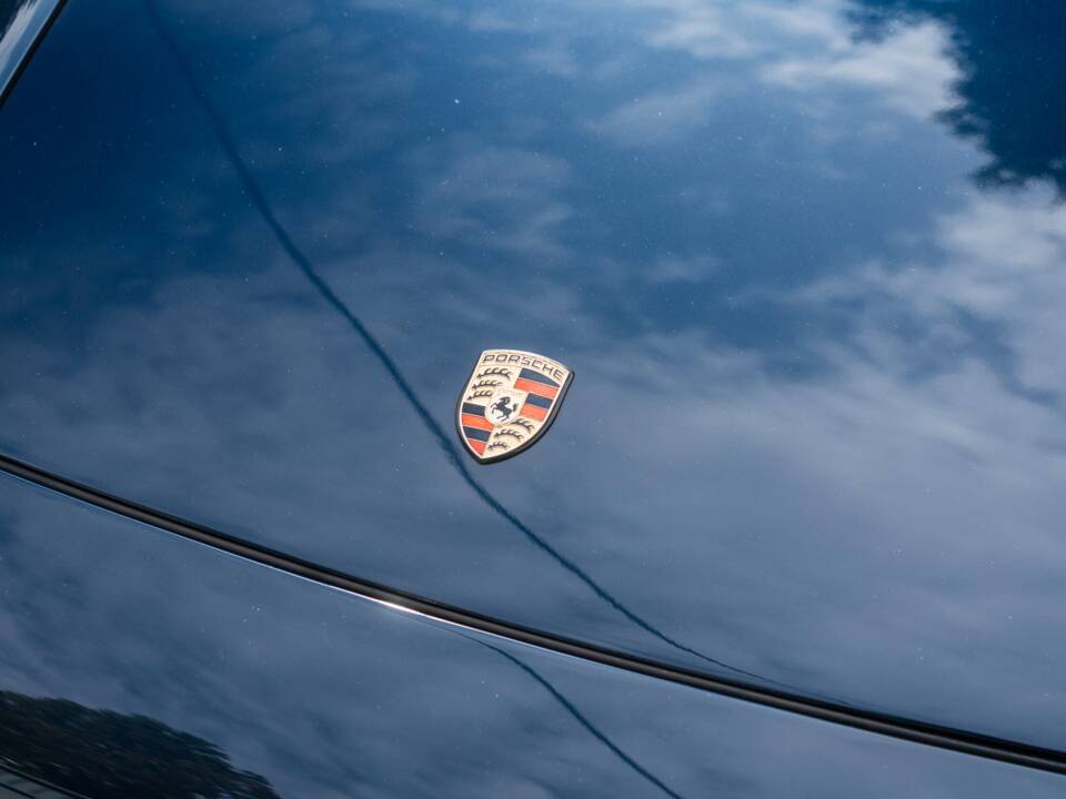 Image 64/68 of Porsche 911 Carrera (1997)