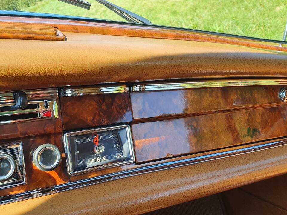 Image 17/17 de Mercedes-Benz 280 SE 3,5 (1970)