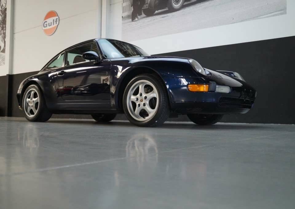 Image 22/50 of Porsche 911 Carrera (1995)