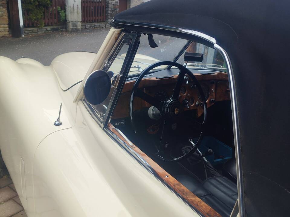 Immagine 58/74 di Jaguar XK 140 SE DHC (1955)