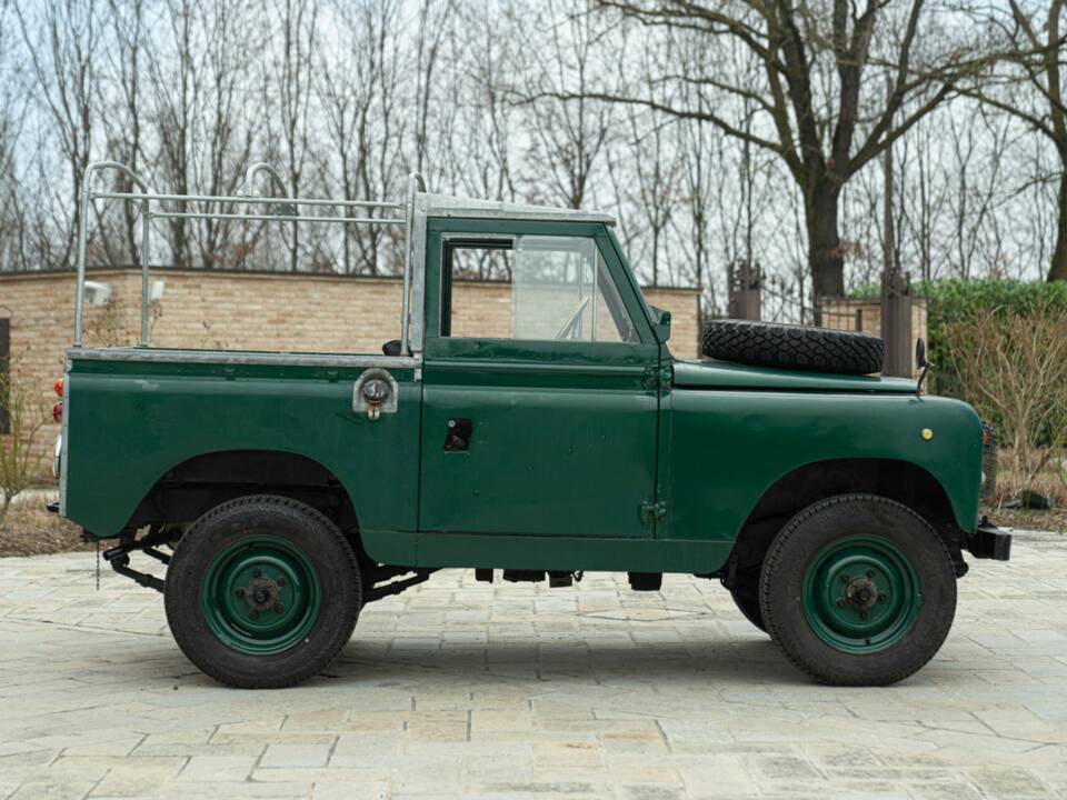 Bild 5/50 von Land Rover 88 (1978)