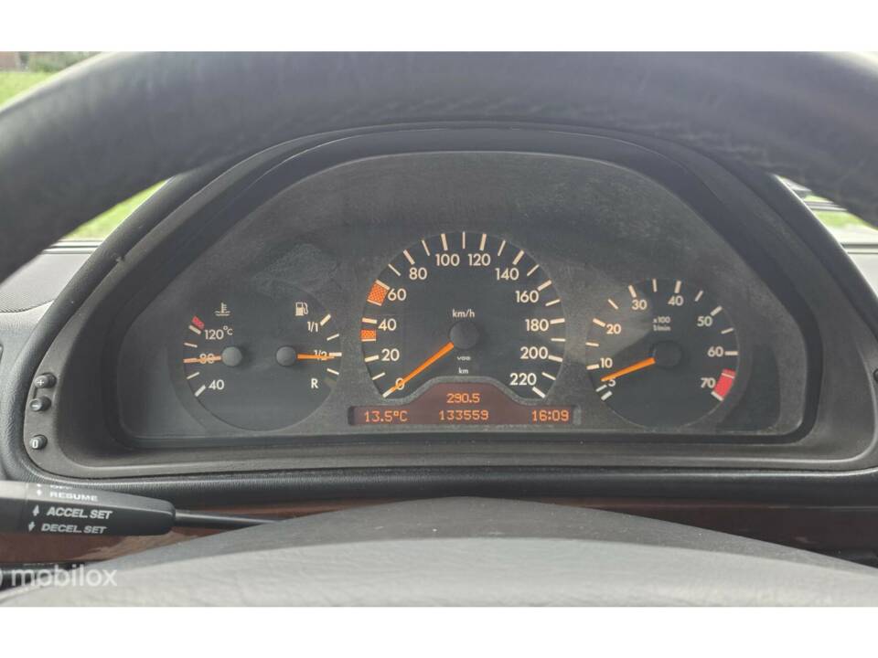 Afbeelding 21/50 van Mercedes-Benz G 320 (SWB) (1997)