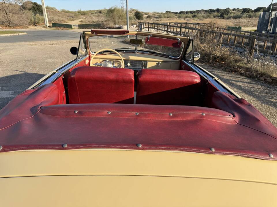 Bild 2/8 von Packard Super Eight Convertible (1948)
