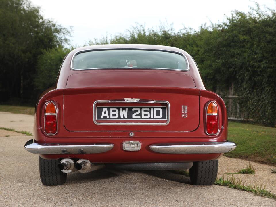 Image 9/23 of Aston Martin DB 6 (1966)