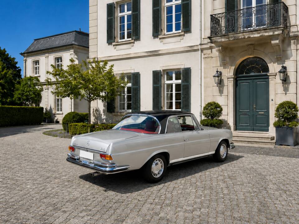 Bild 6/19 von Mercedes-Benz 280 SE 3,5 (1970)