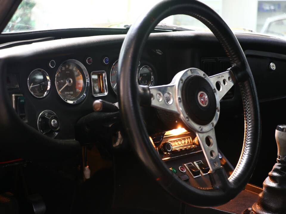 Bild 19/34 von MG MGB GT (1966)