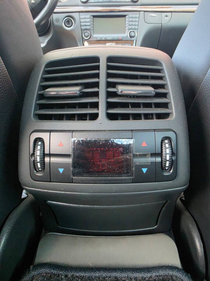 Image 8/13 of Mercedes-Benz E 55 AMG (2006)