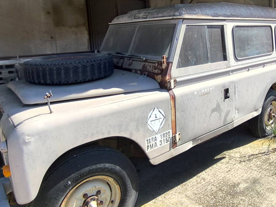 Afbeelding 4/4 van Land Rover 109 (1980)