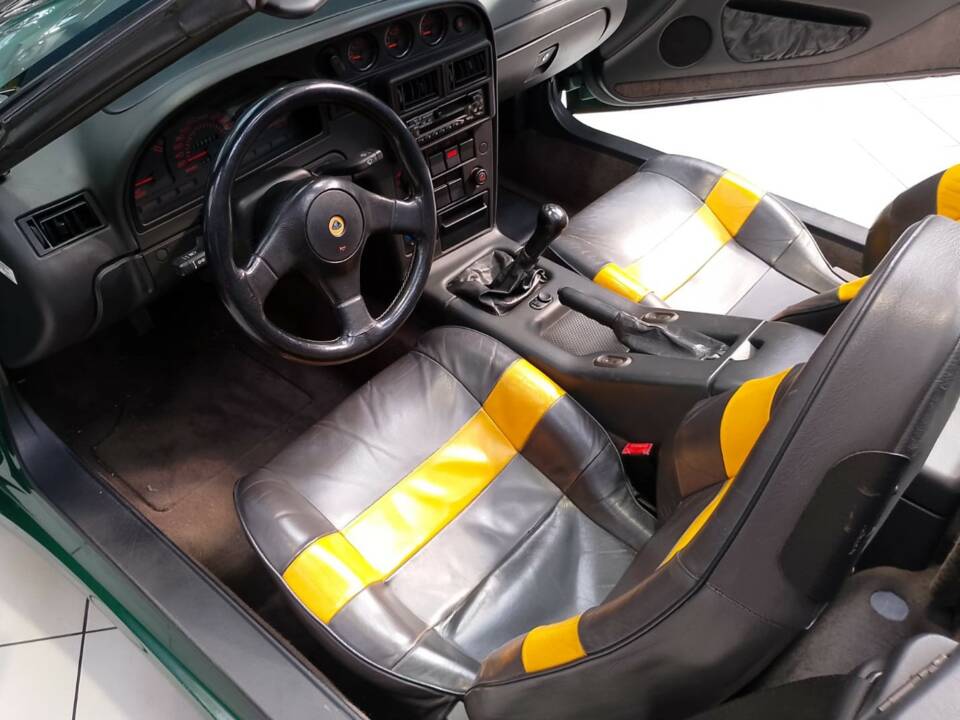 Image 18/46 of Lotus Elan SE (1992)