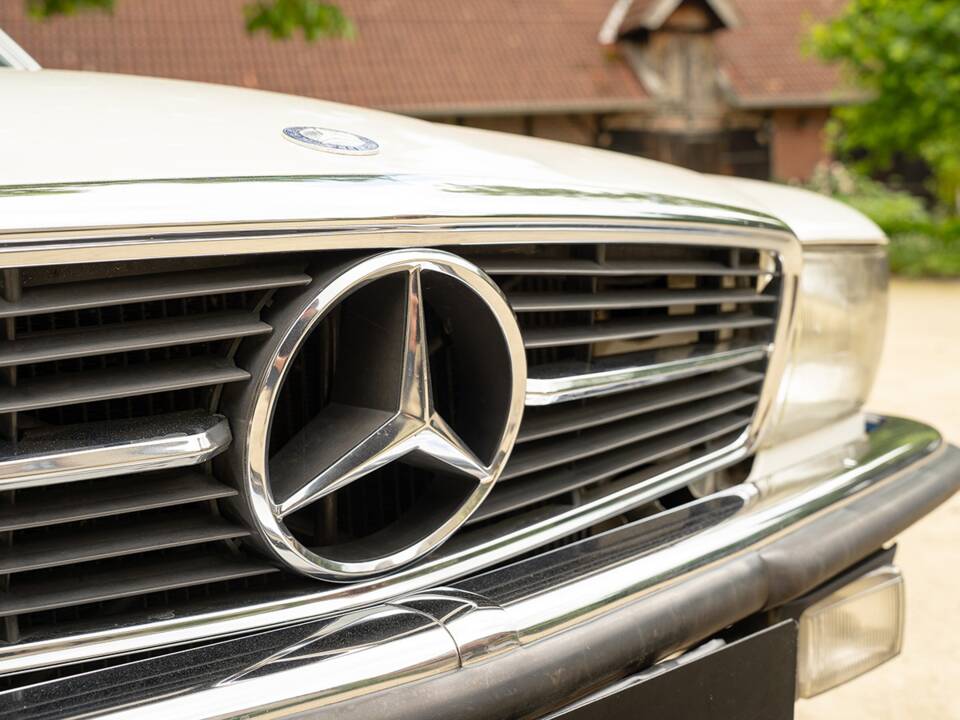 Afbeelding 14/42 van Mercedes-Benz 280 SL (1977)