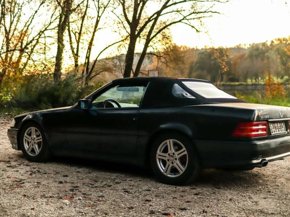 Image 8/8 de Mercedes-Benz 300 SL (1993)