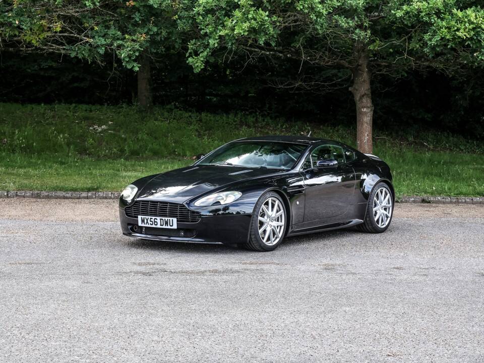 Imagen 19/39 de Aston Martin V8 Vantage (2007)