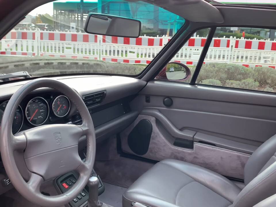 Bild 2/18 von Porsche 911 Carrera 4S (1996)