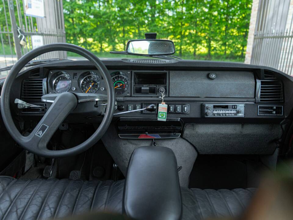 Bild 42/50 von Citroën DS 23 Pallas (1972)