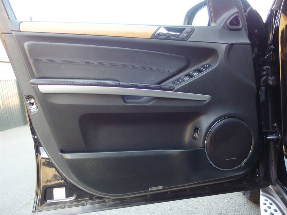 Immagine 35/100 di Mercedes-Benz GL 550 4MATIC (2008)