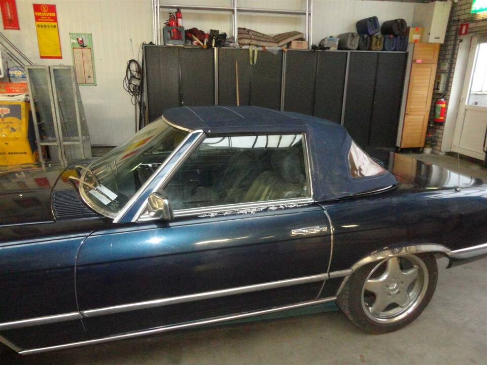 Image 46/50 of Mercedes-Benz 380 SL (1982)