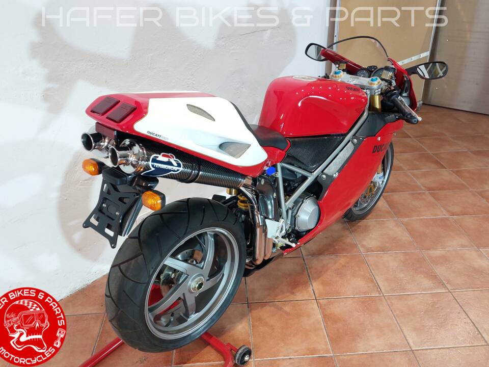 Immagine 5/21 di Ducati DUMMY (2001)