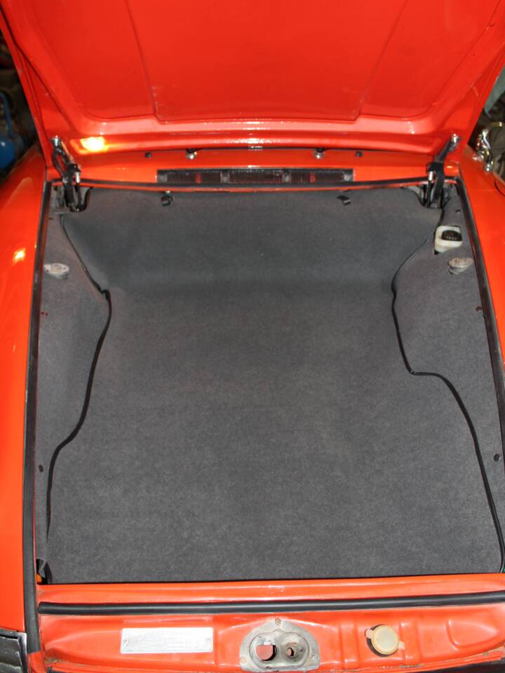 Image 74/79 of Porsche 912 (1969)