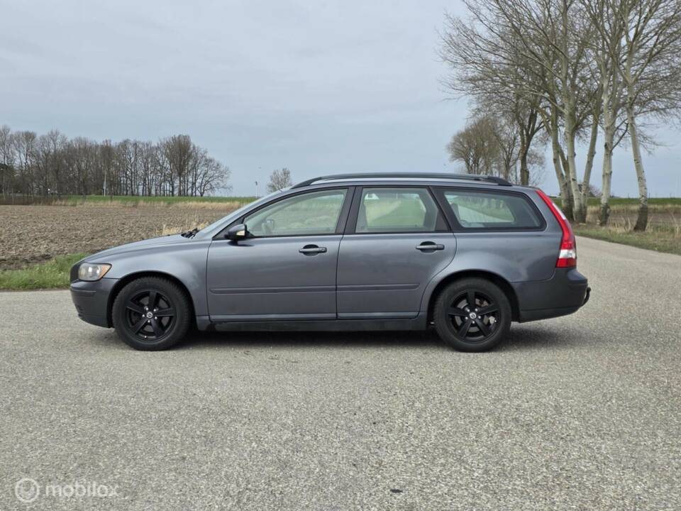 Image 10/33 de Volvo V50 2.4 (2005)