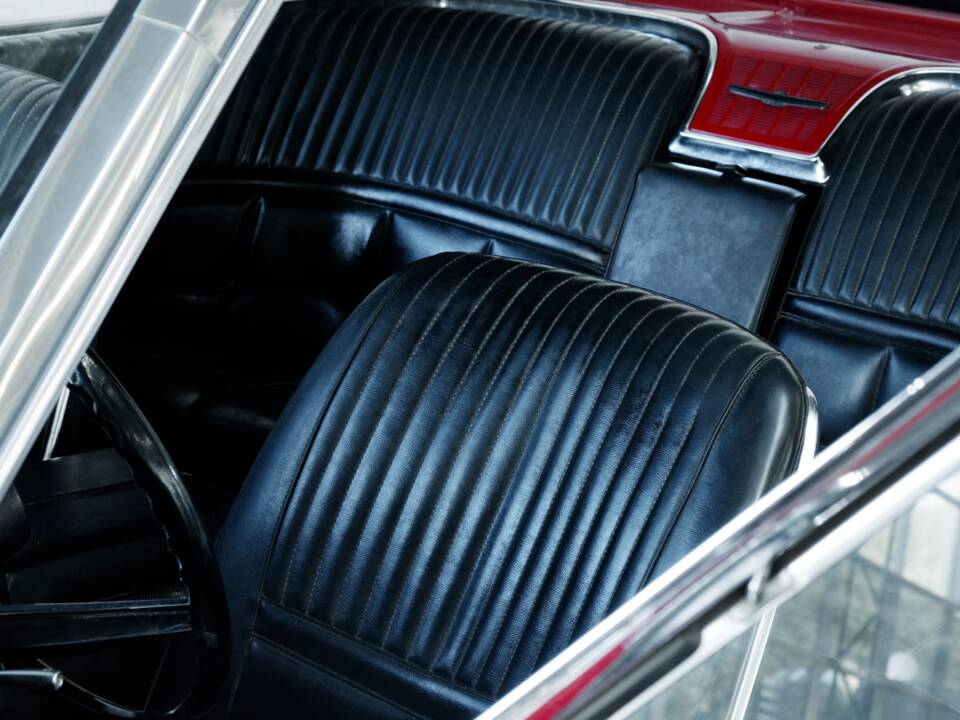 Bild 31/50 von Ford Thunderbird (1966)
