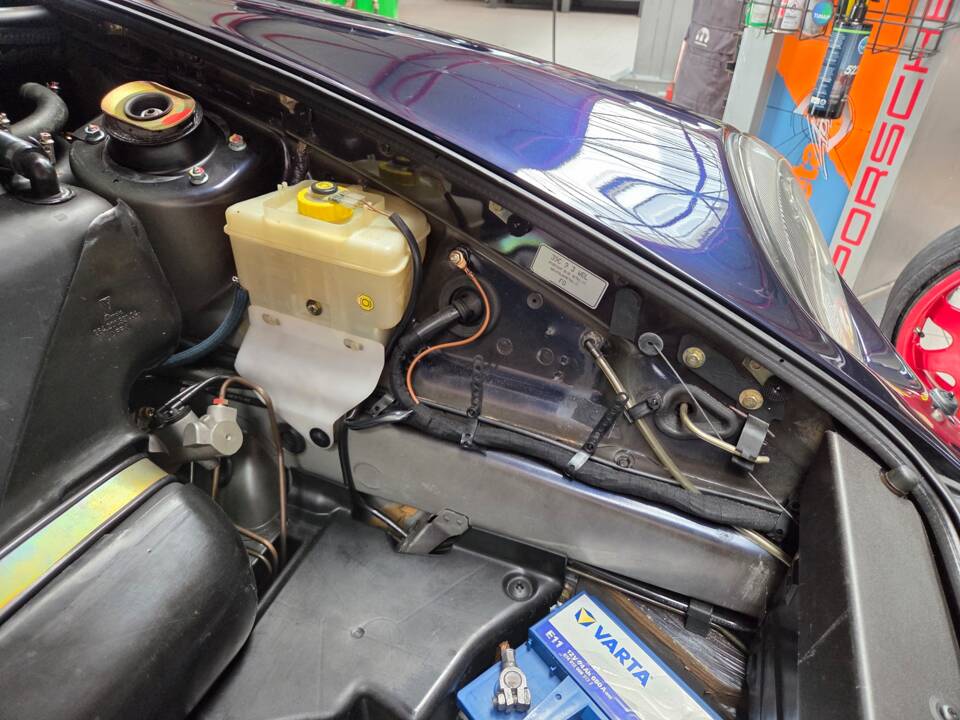 Bild 18/33 von Porsche 911 Carrera 4S (1996)