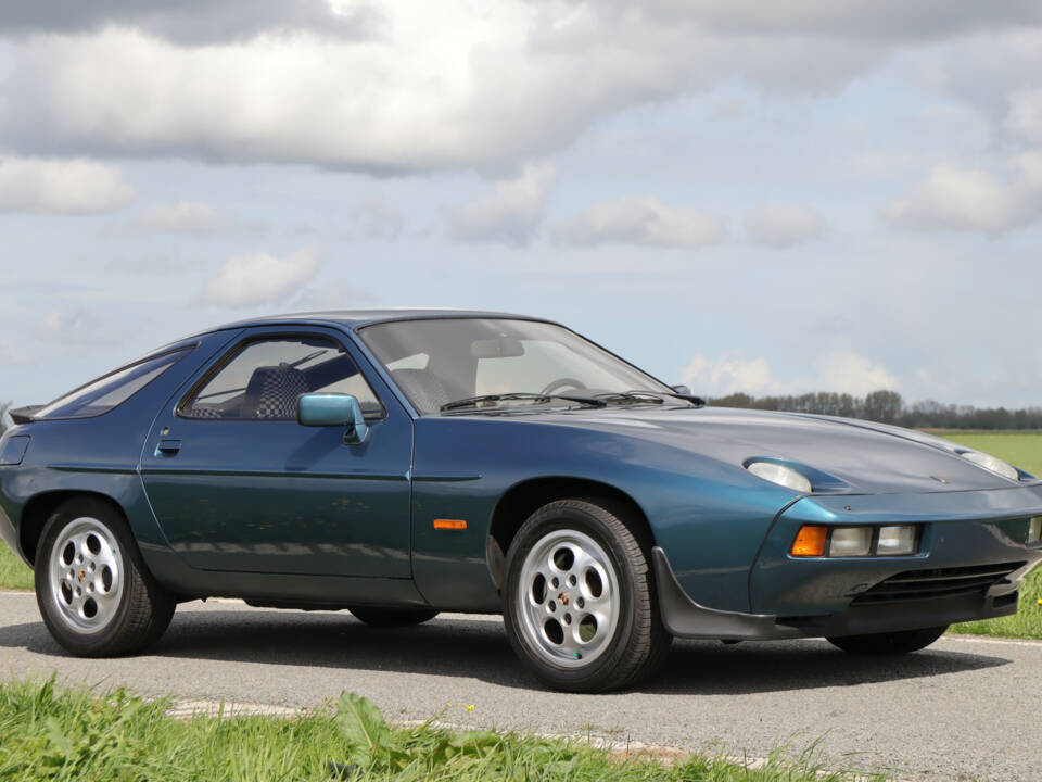 Bild 15/48 von Porsche 928 (1978)