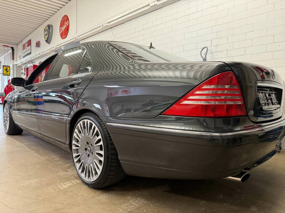 Immagine 13/18 di Mercedes-Benz S 600 L (2003)