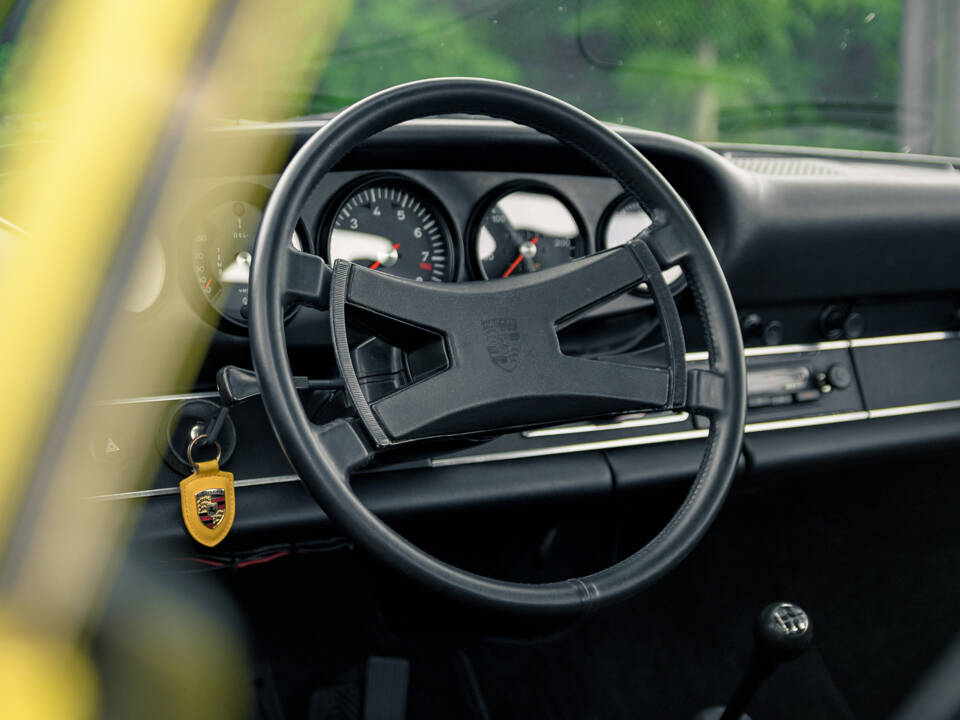 Afbeelding 30/46 van Porsche 911 Carrera RS 2.7 (Touring) (1973)