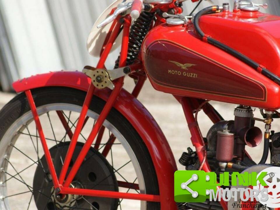 Imagen 4/10 de Moto Guzzi DUMMY (1957)