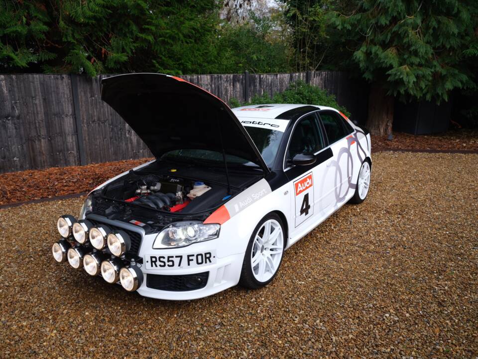 Bild 25/48 von Audi RS4 (2007)