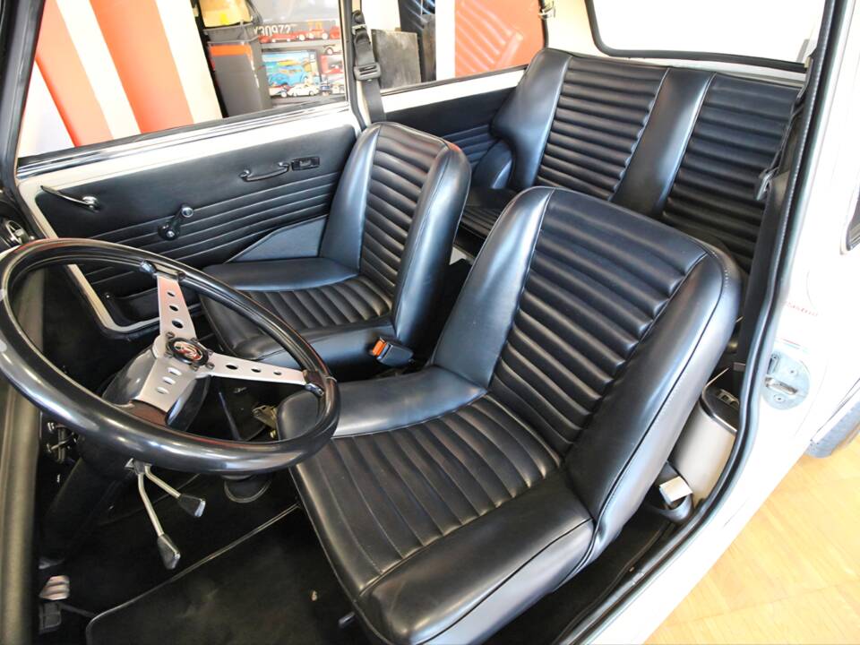 Image 26/51 de Innocenti Mini Cooper (1970)