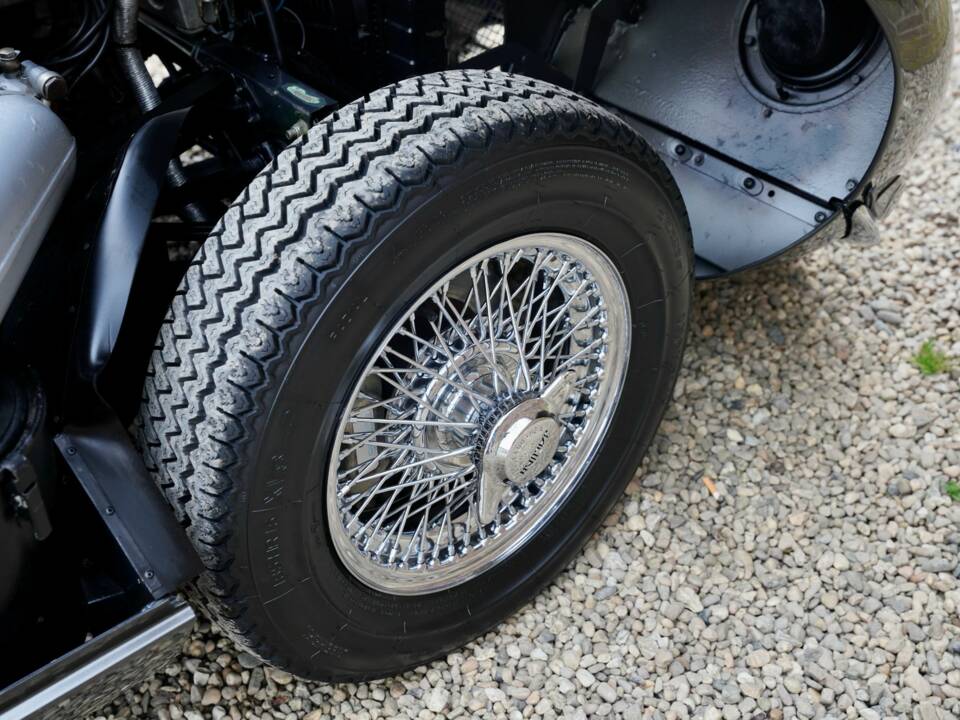 Immagine 41/50 di Jaguar E-Type 3.8 (1961)